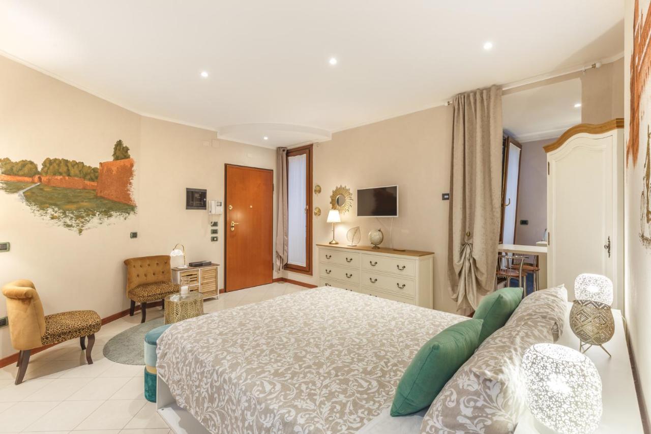 A Due Passi Dal Castello Apartment แฟร์รารา ภายนอก รูปภาพ