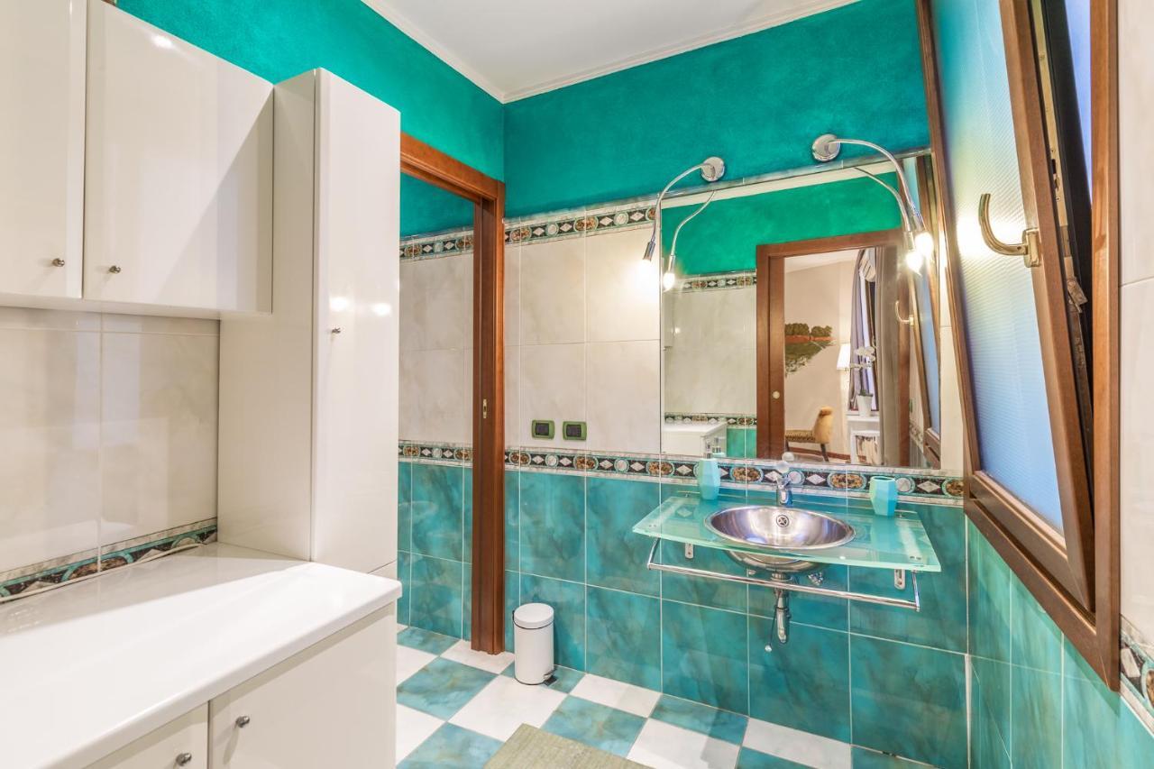 A Due Passi Dal Castello Apartment แฟร์รารา ภายนอก รูปภาพ