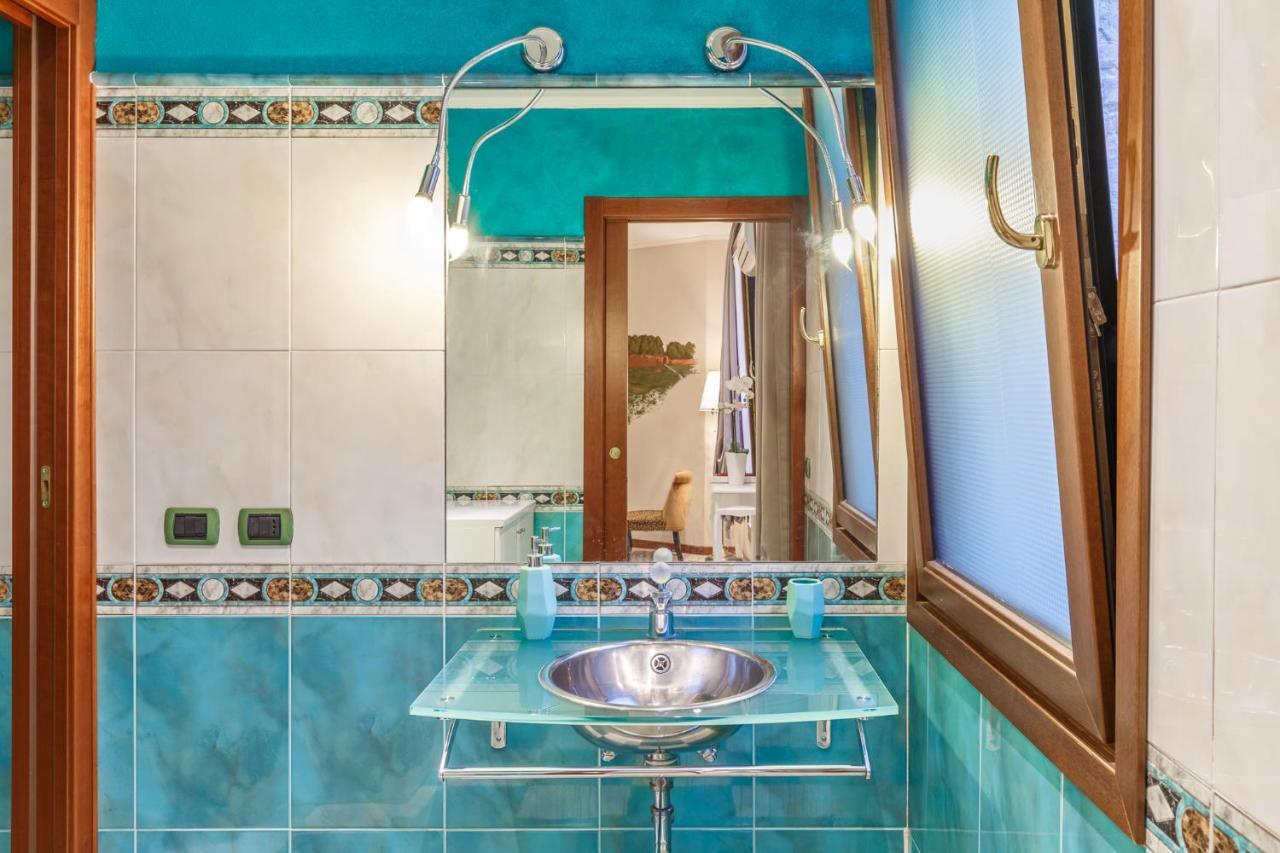 A Due Passi Dal Castello Apartment แฟร์รารา ภายนอก รูปภาพ