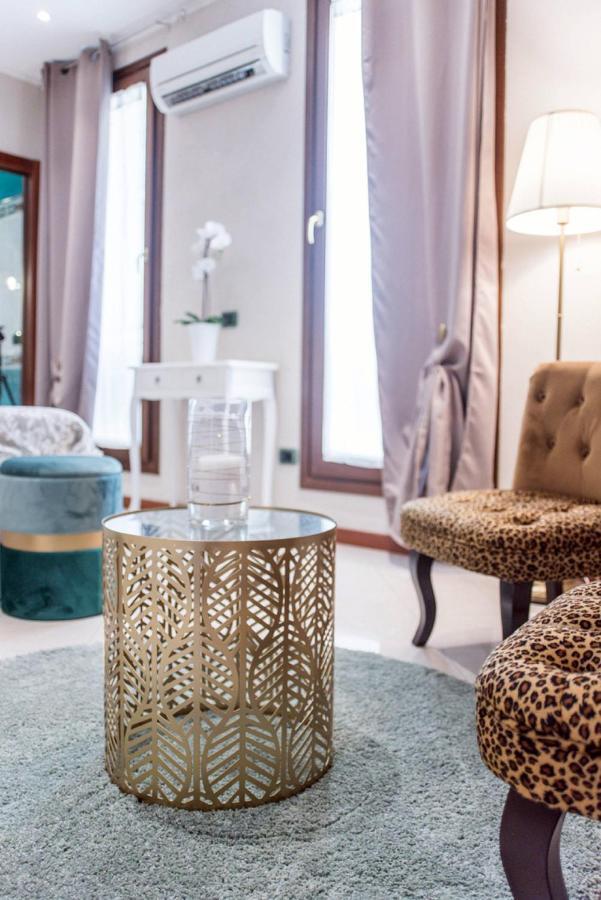 A Due Passi Dal Castello Apartment แฟร์รารา ภายนอก รูปภาพ
